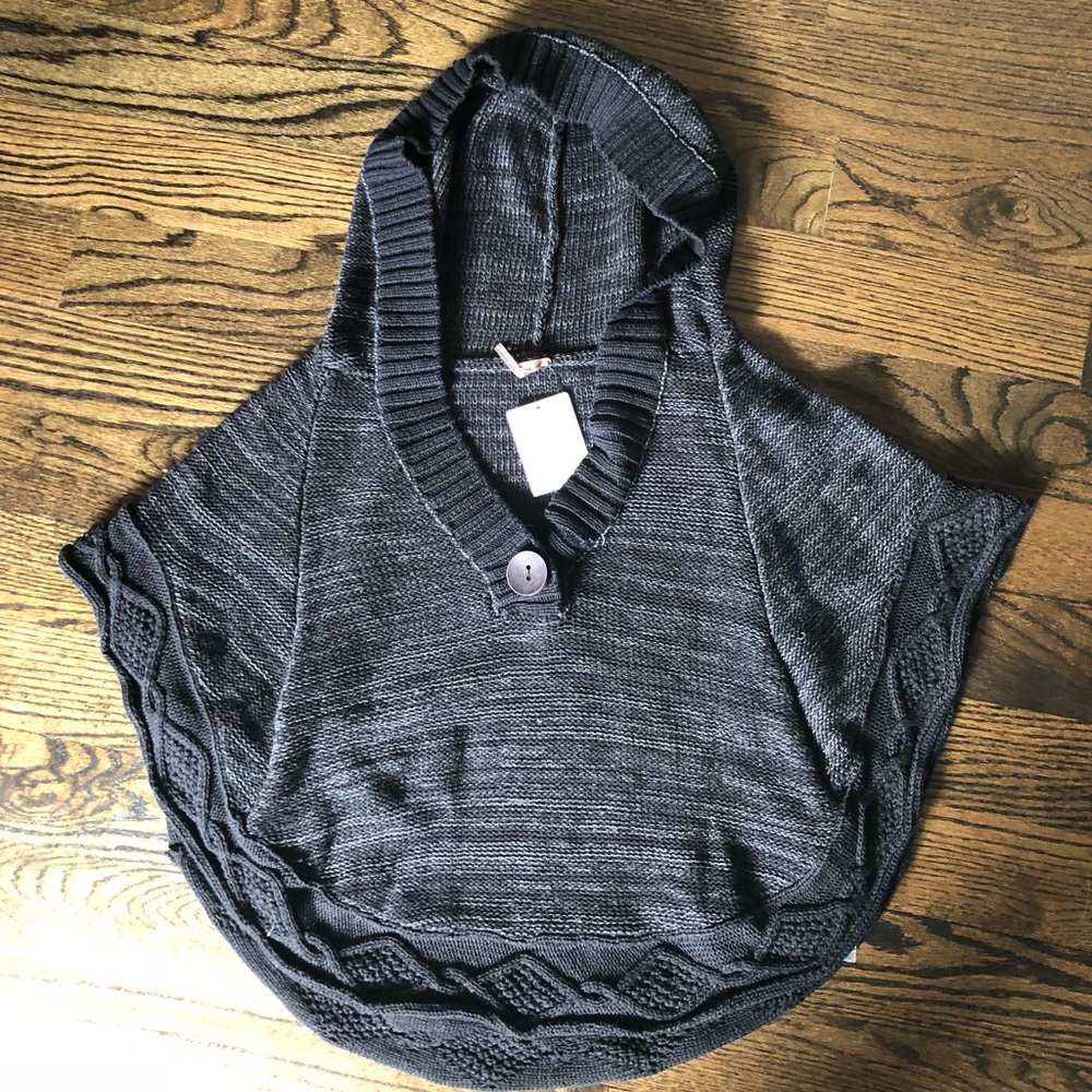 Free People NWT Black Poncho XS!!!